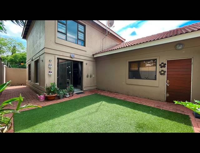 3 BEDROOM DUPLEX FOR SALE IN EDENVALE CENTRAL
